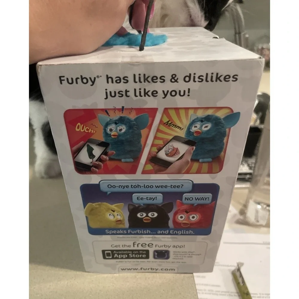 In Box Original Teal Blue Furby 2012 WORKS A Mind Of‎ It's Own Hasbro funny Gift